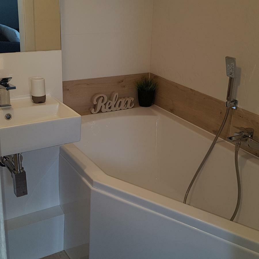 Red Rose Apartament -Parking -Taras- Faktura Vat Kielce Luaran gambar